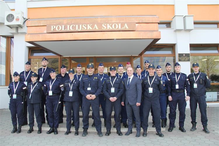 Slika /02_vijesti/2022/4 mjesec/Zajednička obuka budućih policajaca iz Hrvatske, Poljske i Mađarske/IMG_4544.JPG